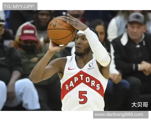 伊曼纽尔奎克利：篮球场上的新星与未来的希望