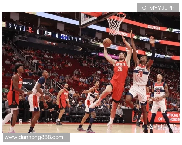 火箭队与骑士队首节对决精彩回顾与战术分析